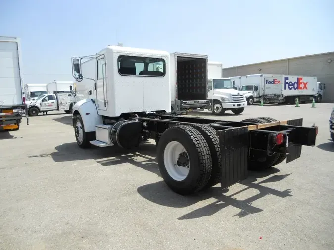 2020 Peterbilt 337