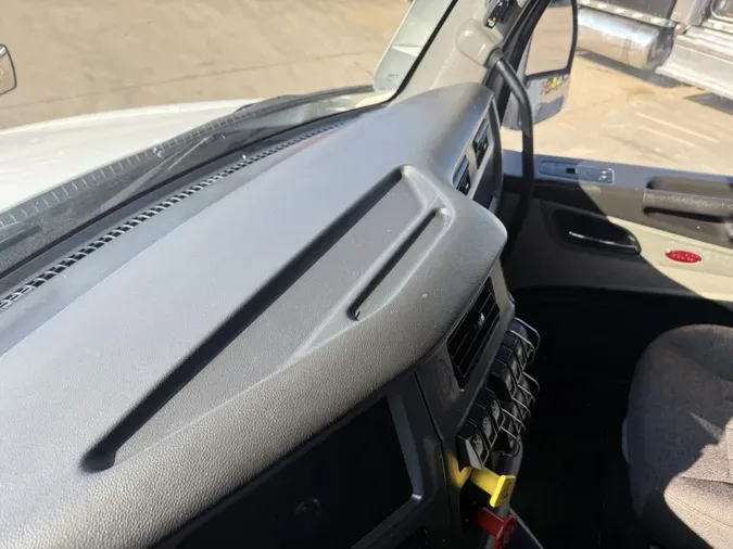 2024 Peterbilt 579