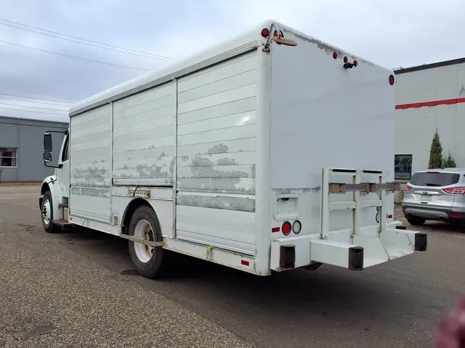 2017 FREIGHTLINER/MERCEDES M2 106