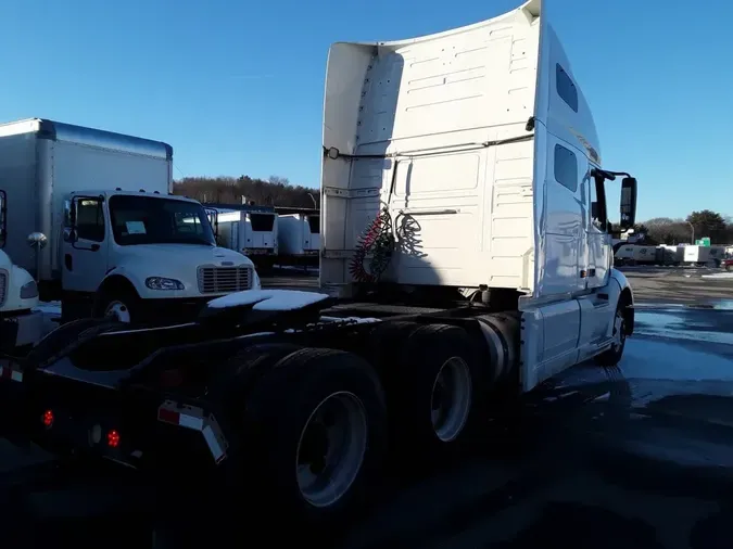 2019 VOLVO VNL64T-760