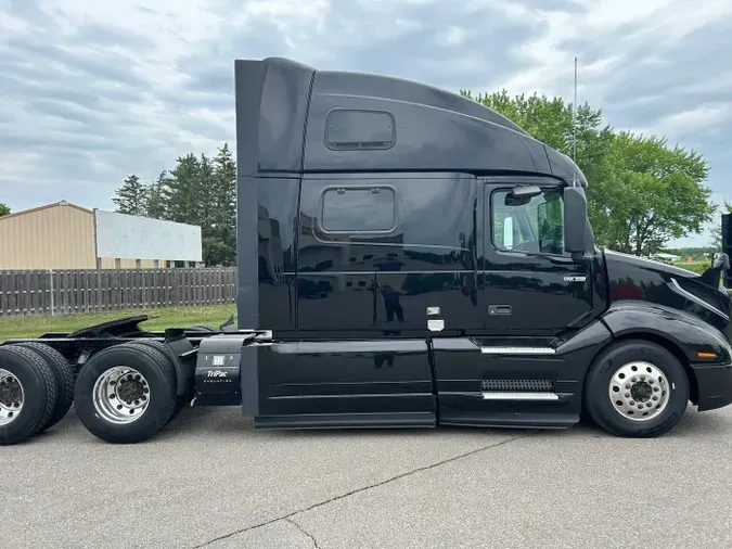 2021 Volvo VNL 860