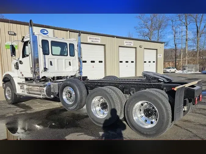 2025 WESTERN STAR 49X