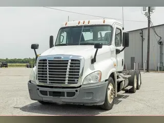 2015 FREIGHTLINER CASCADIA 113