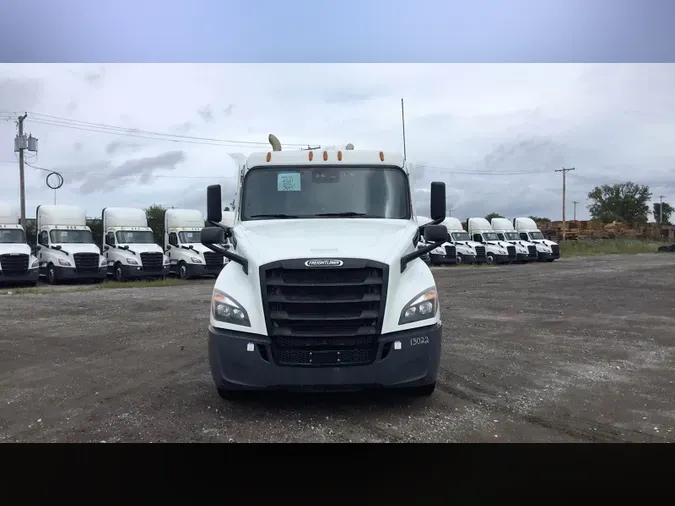 2021 Freightliner Cascadia 126
