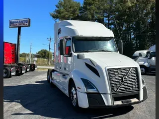 2019 VOLVO VNL64T760