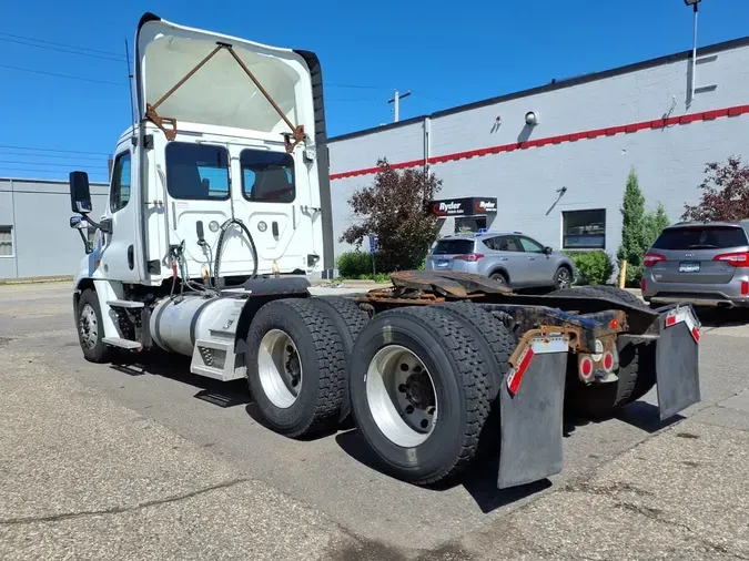 2018 FREIGHTLINER CASCADIA 125