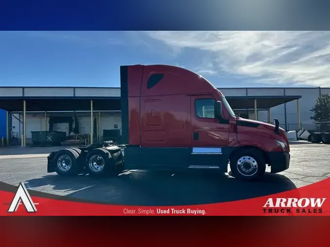 2021 FREIGHTLINER CA126