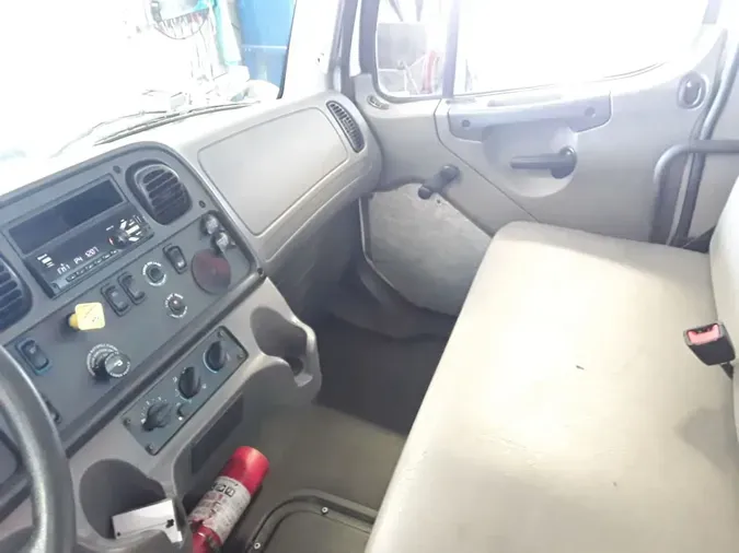 2020 FREIGHTLINER M2 106