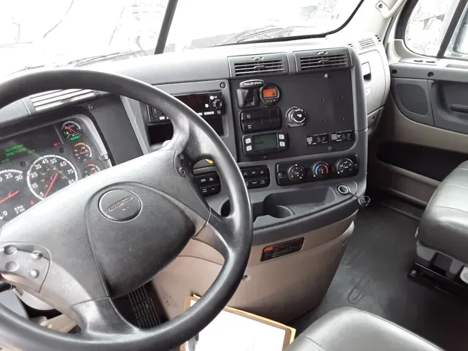 2019 FREIGHTLINER/MERCEDES CASCADIA 125