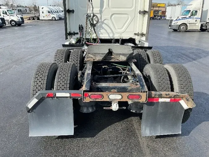 2018 Freightliner T12664ST