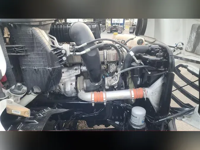 2021 FREIGHTLINER CA126