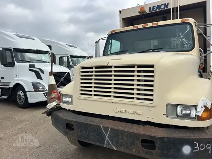 2000 INTERNATIONAL 4900