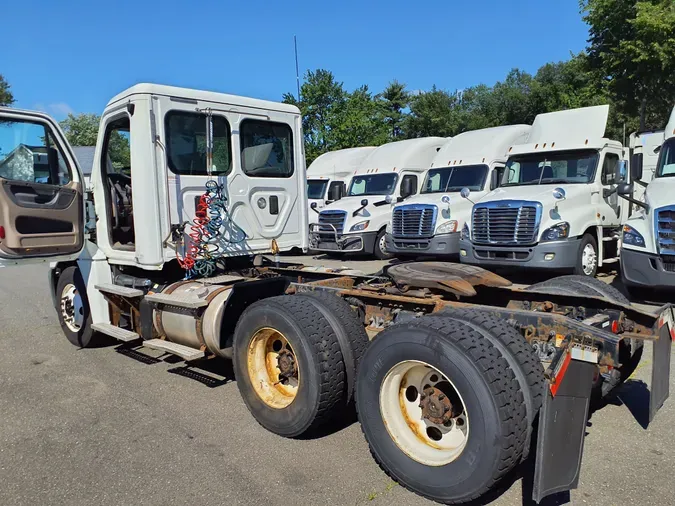 2016 FREIGHTLINER/MERCEDES CASCADIA 125