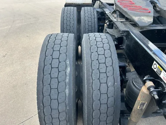 2022 Kenworth T680