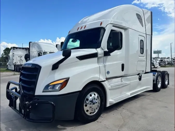 2022 Freightliner PT126SLP