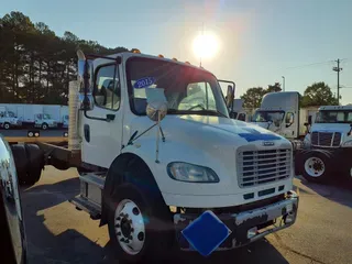 2015 FREIGHTLINER/MERCEDES M2 106