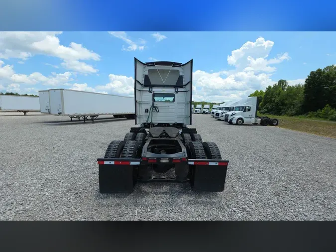 2019 Volvo VNL300