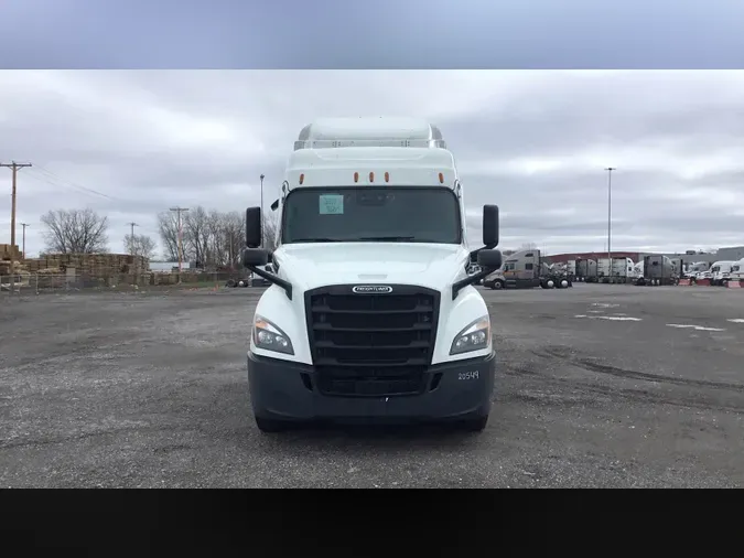 2021 Freightliner Cascadia 126