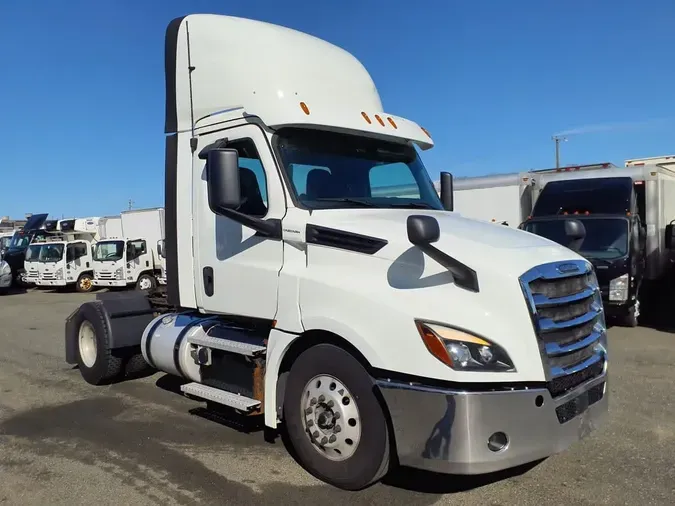 2019 FREIGHTLINER/MERCEDES NEW CASCADIA 126