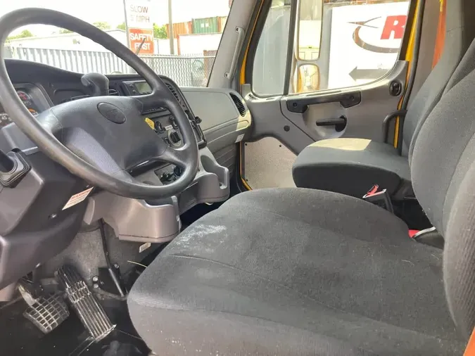 2021 FREIGHTLINER/MERCEDES M2 1060dfdbb1141957499bcf88cdb15d8d27d