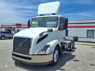 2019 VOLVO VNL64T-300