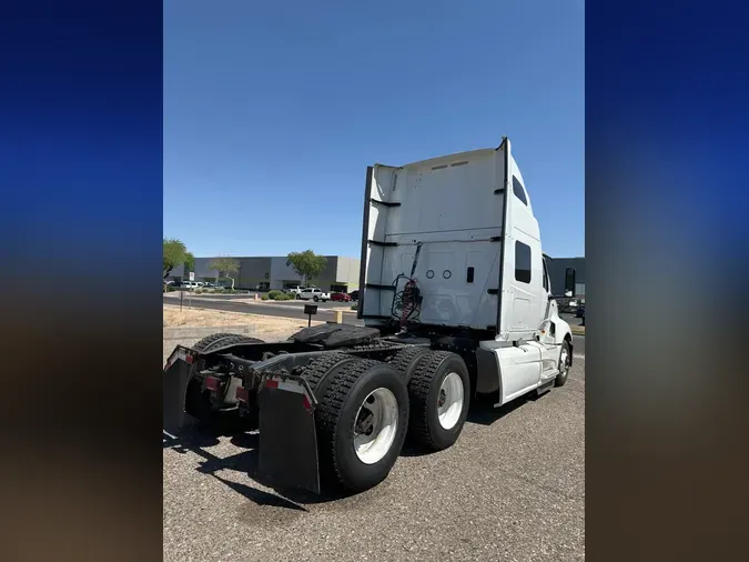 2019 NAVISTAR INTERNATIONAL LT625 SLPR CAB