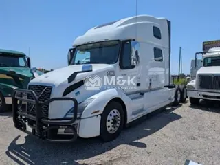 2022 VOLVO VNL64T860