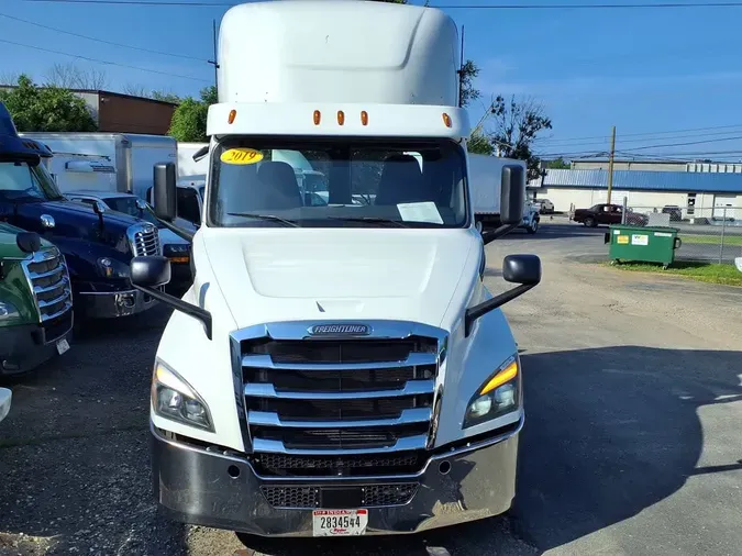 2019 FREIGHTLINER NEW CASCADIA PX12664