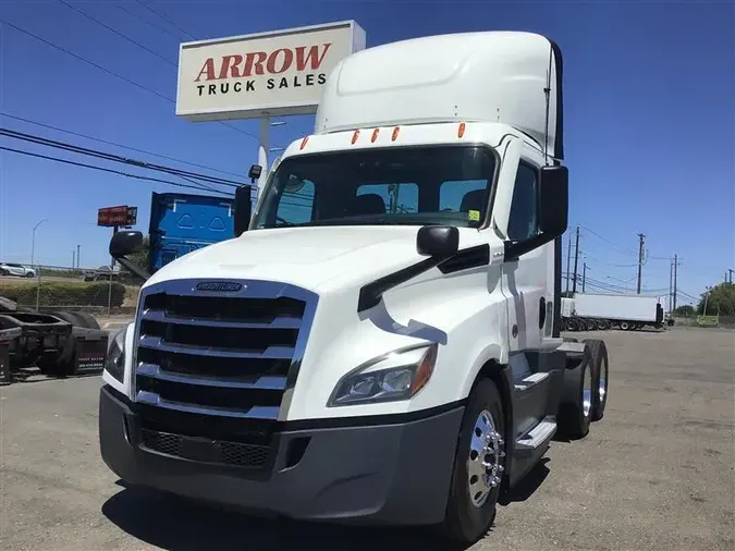 2022 FREIGHTLINER CA1260e12a9775162f93de5bdc630d9c257eb