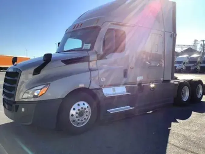 2023 Freightliner Cascadia