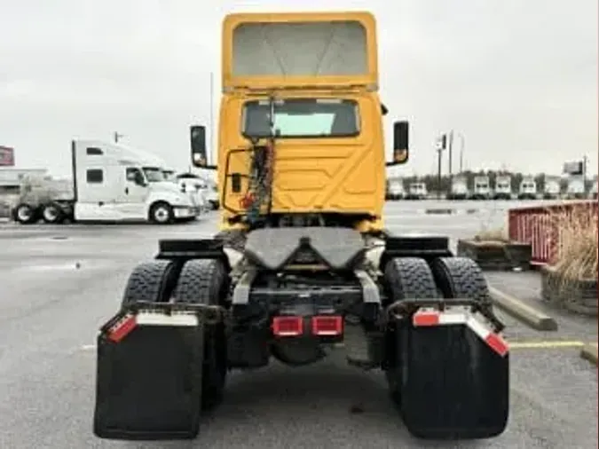 2018 NAVISTAR INTERNATIONAL RH613 DAYCAB S/A