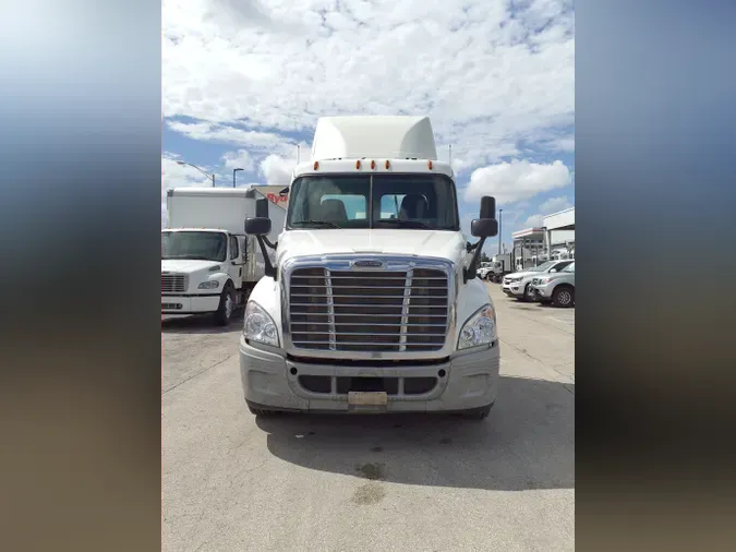 2016 FREIGHTLINER/MERCEDES CASCADIA 125