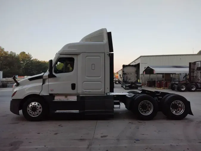 2022 Freightliner Cascadia 1260e2685ede00fcc24b00eac28d49e6e02