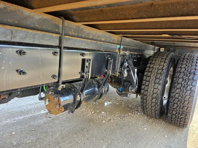 2020 FREIGHTLINER M2 106