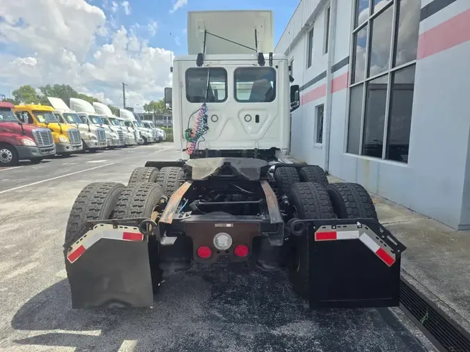 2020 FREIGHTLINER NEW CASCADIA PX12664