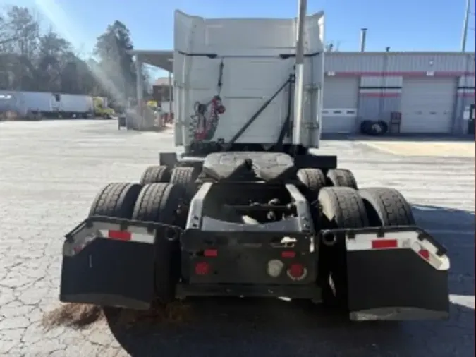 2020 VOLVO VNR64T-640