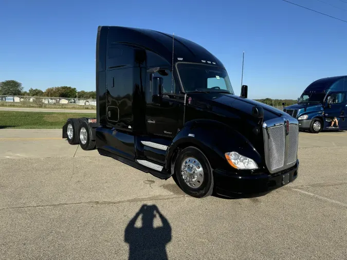 2022 KENWORTH T680