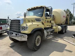 2017 FREIGHTLINER 114SD