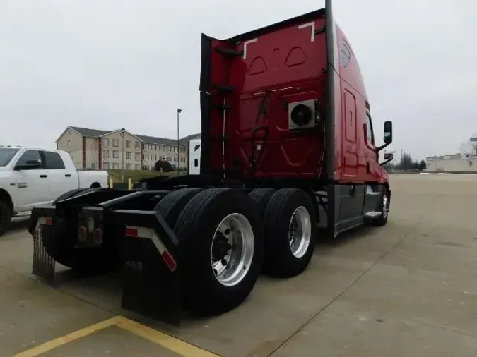 2020 Freightliner Cascadia