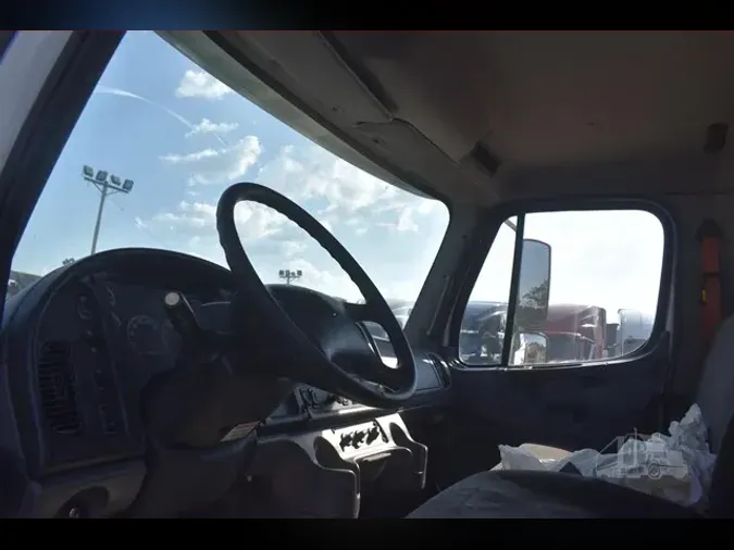 2014 FREIGHTLINER BUSINESS CLASS M2 106