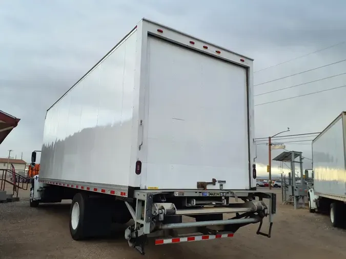 2018 FREIGHTLINER/MERCEDES M2 106