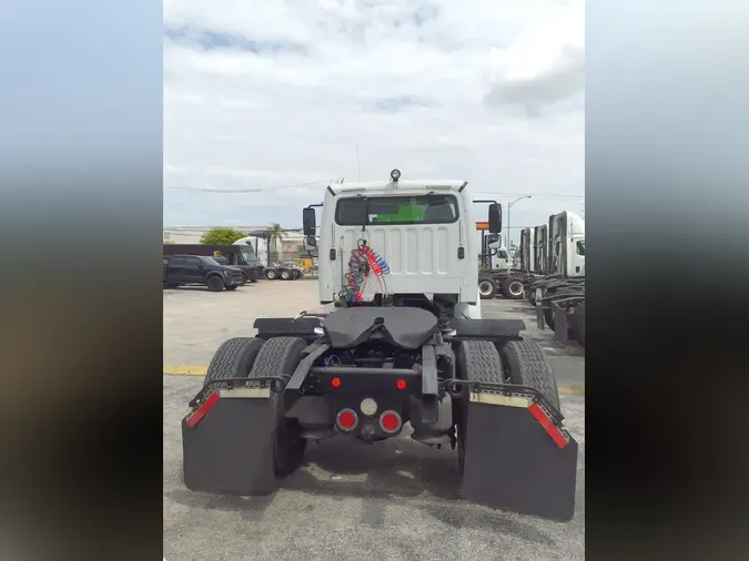 2018 FREIGHTLINER M2-112