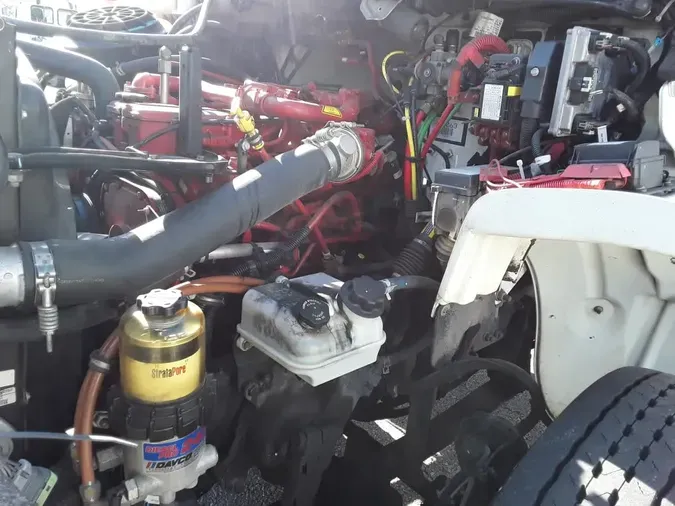 2017 FREIGHTLINER/MERCEDES M2 106