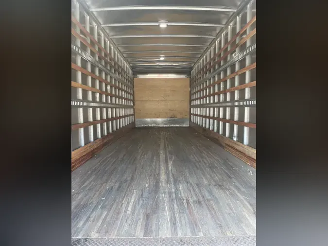 2021 FREIGHTLINER/MERCEDES M2 106