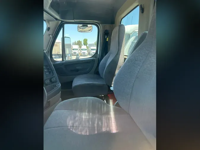 2017 FREIGHTLINER CASCADIA