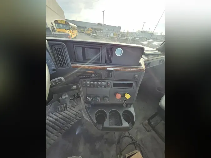 2020 International RH613