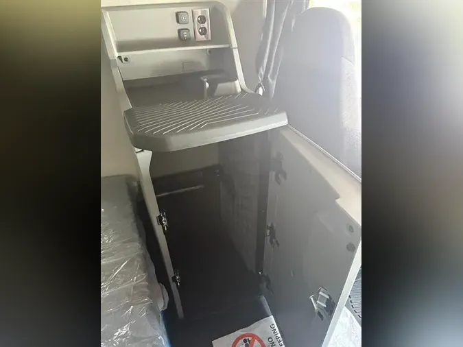 2026 VOLVO TRUCK VNL64TV04