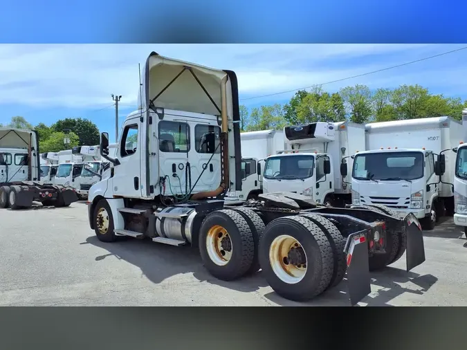2021 FREIGHTLINER/MERCEDES NEW CASCADIA PX126640e436a9240871cd74b6c01534ad5f14d