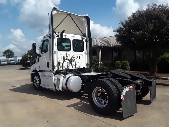 2021 FREIGHTLINER CASCADIA PX11642ST