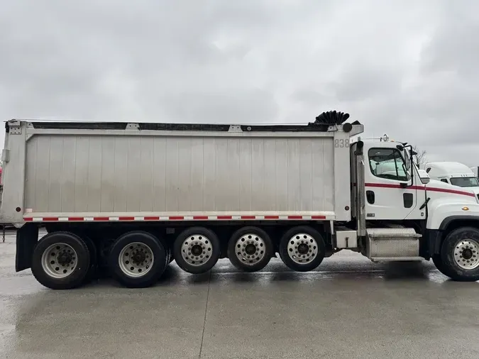 2015 Freightliner 114SD